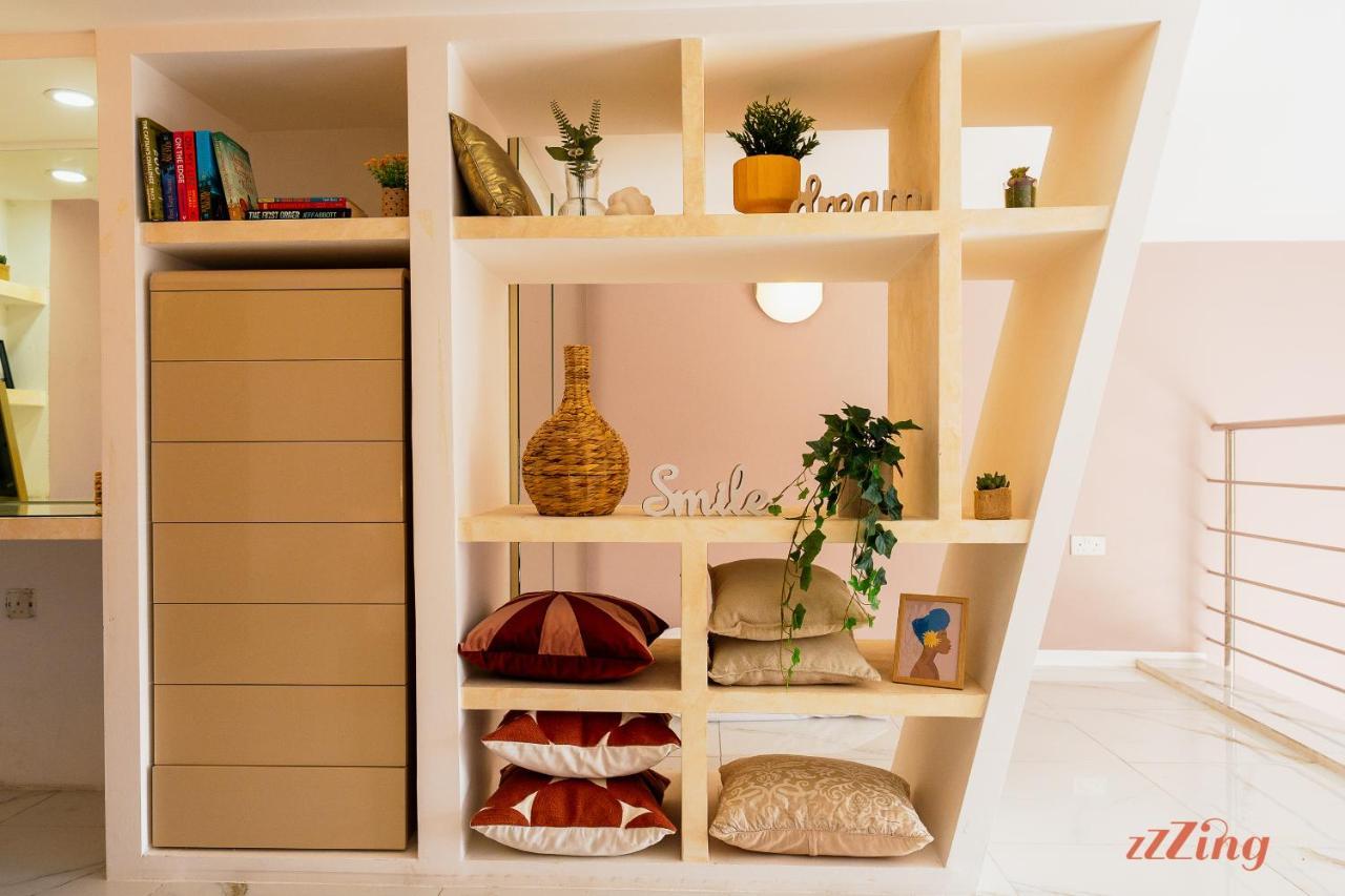 Scenic Seafront Duplex Apartment In Sliema Esterno foto